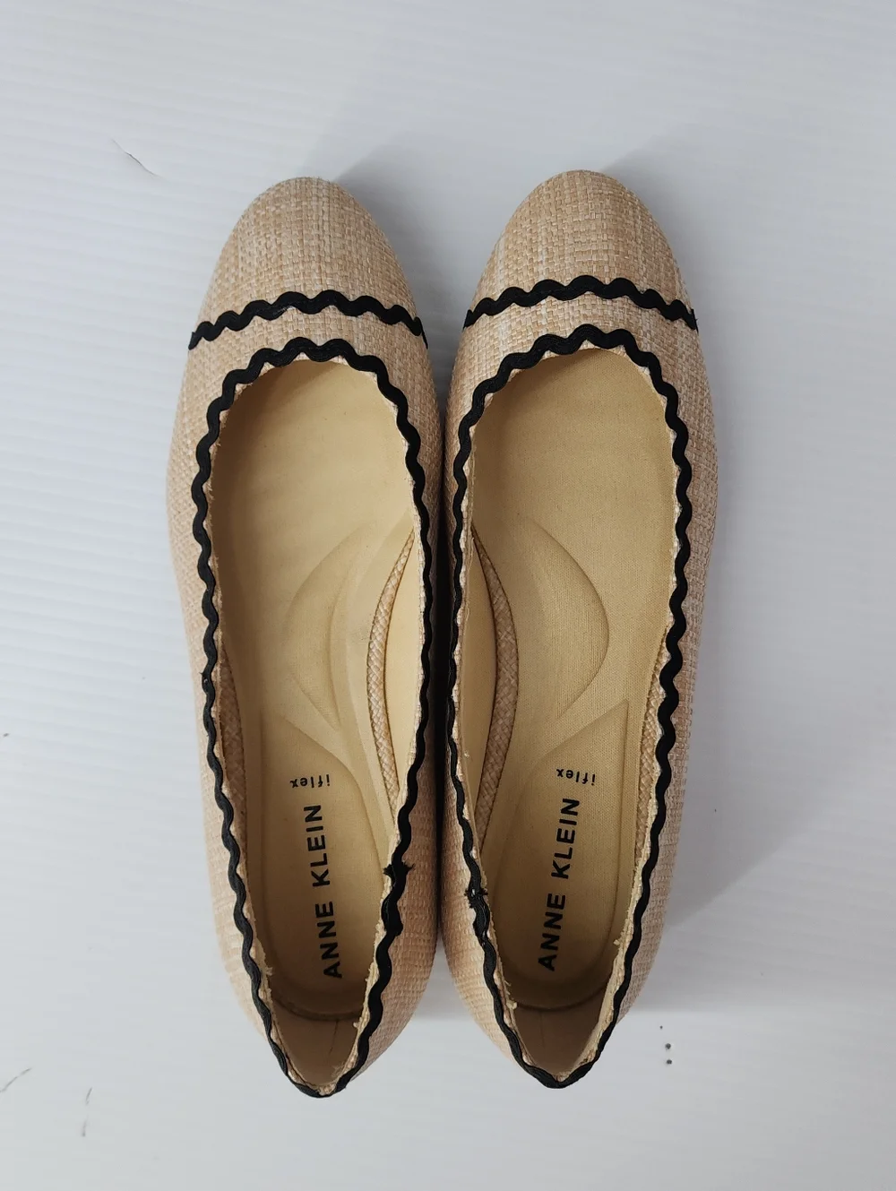 Anne Klein Scallop Trim Lux Ballet Flats - Picture 6 of 8